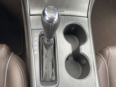 Used 2015 Chevrolet Impala LT w/ Convenience Package image 19