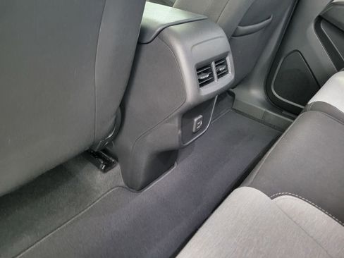 Certified 2022 Chevrolet Equinox LS w/ LS Convenience Package image 33