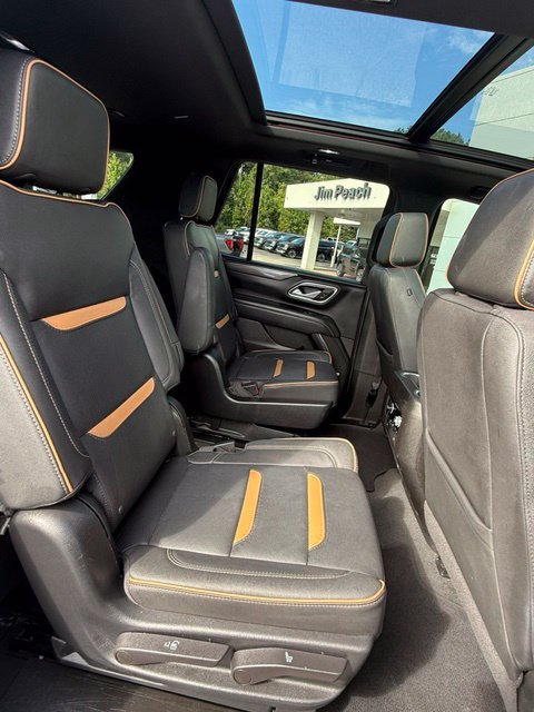 Used 2022 GMC Yukon AT4 w/ Technology Package AWD/4WD image 23