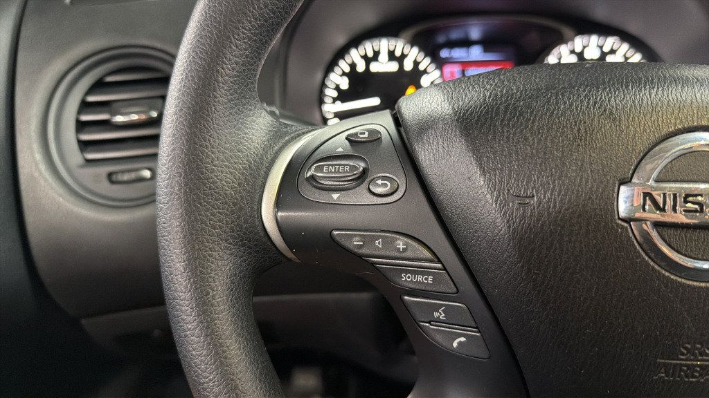 Used 2019 Nissan Pathfinder S AWD/4WD image 21