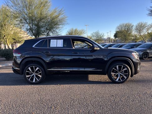 Certified 2025 Volkswagen Atlas Cross Sport SEL Premium R-Line image 5