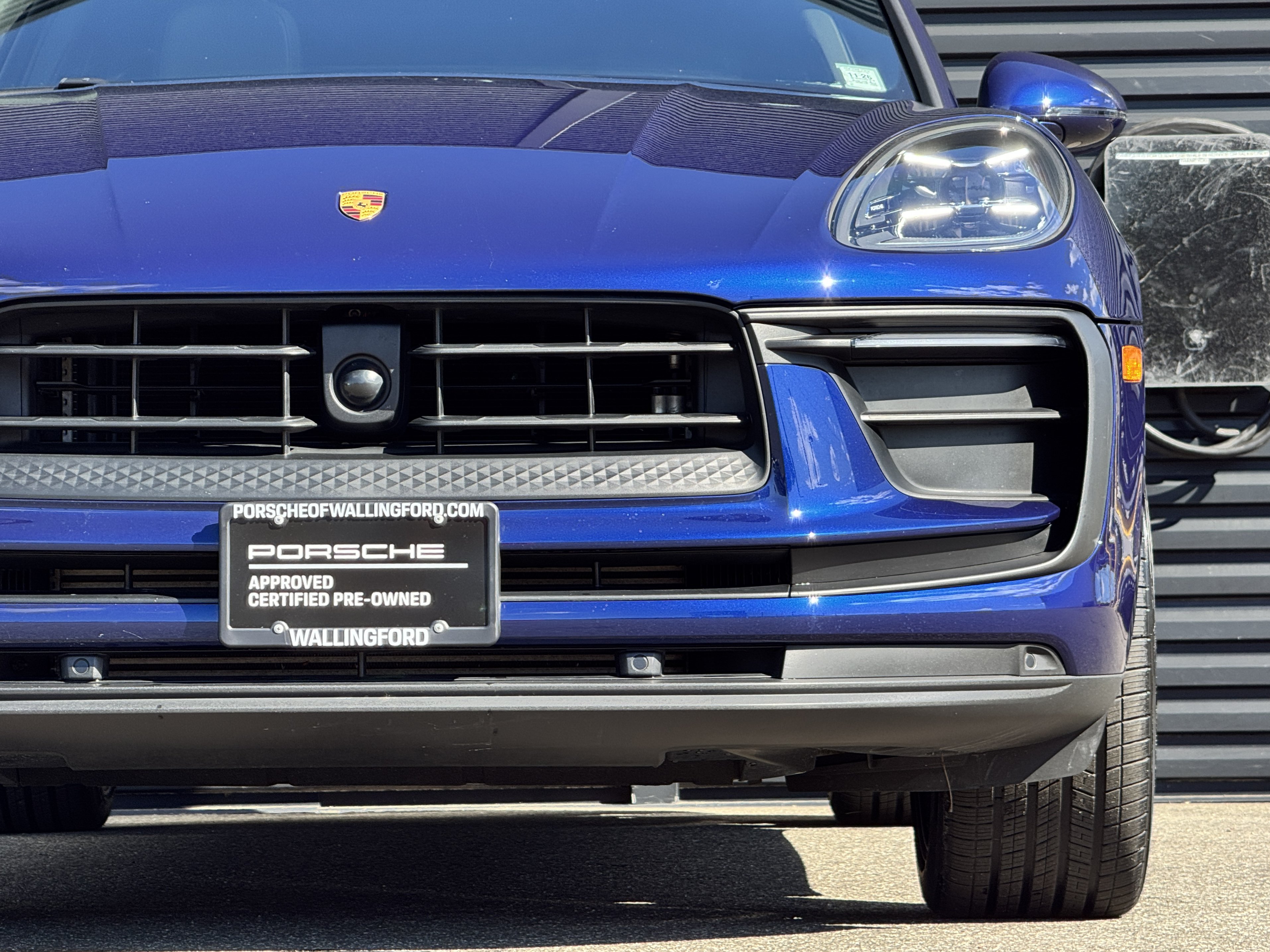 Certified 2023 Porsche Macan AWD/4WD image 13