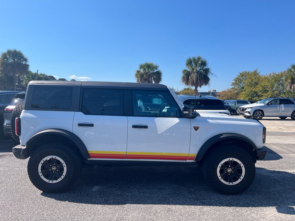 Used 2022 Ford Bronco Badlands AWD/4WD image 2