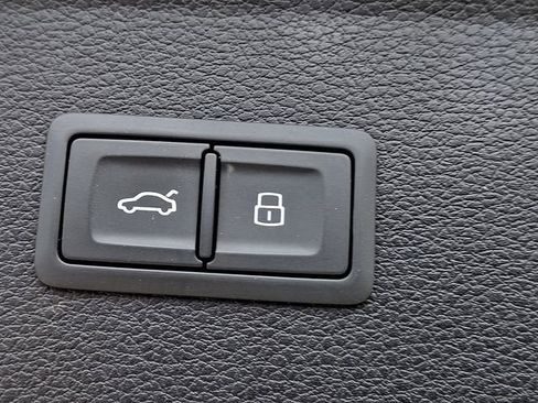 Used 2021 Audi Q5 2.0T Premium image 31