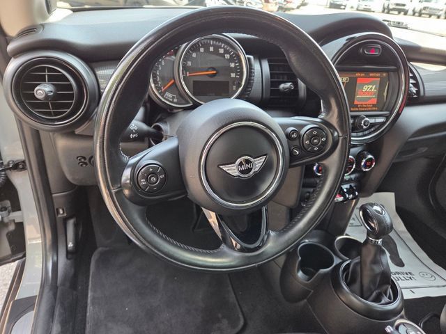 Used 2017 MINI Cooper 2-Door Hardtop FWD image 14