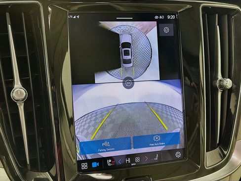 Used 2024 Volvo S60 B5 Plus image 23