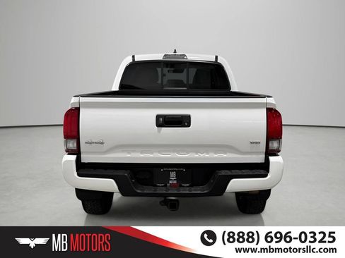 Used 2020 Toyota Tacoma SR5 AWD/4WD image 6
