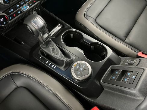 New 2026 Ford Bronco Outer Banks image 27