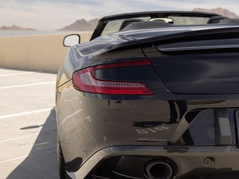 Used 2015 Aston Martin Vanquish Volante RWD image 33