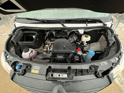 Used 2024 Mercedes-Benz Sprinter 2500 image 20