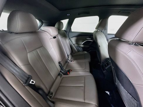 Used 2025 Audi Q5 Premium w/ Premium Plus AWD/4WD image 24