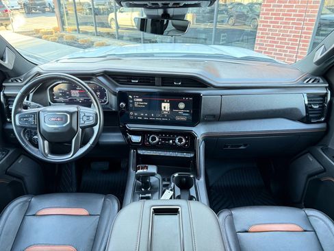 Used 2022 GMC Sierra 1500 AT4 w/ AT4 Premium Package image 17