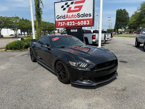 Used 2016 Ford Mustang GT Premium w/ Equipment Group 401A RWD image 2
