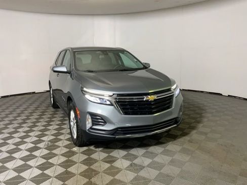 Used 2024 Chevrolet Equinox LT w/ LPO, Floor Liner Package image 5