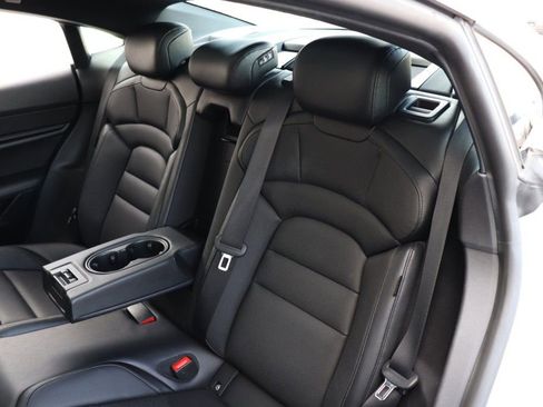 Used 2020 Porsche Taycan 4S image 22