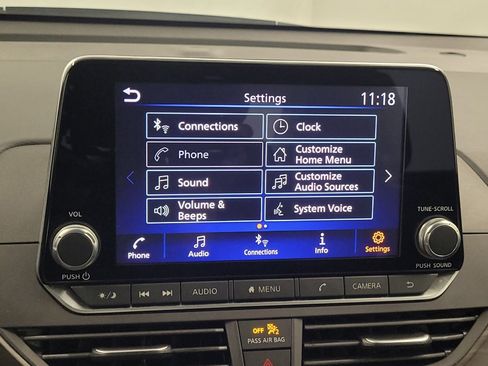 Used 2025 Nissan Altima 2.5 SV FWD image 25