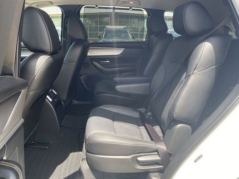 Certified 2024 MAZDA CX-90 Plug-In Hybrid w/ Premium Pkg AWD/4WD image 27