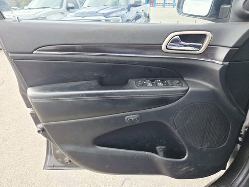 Used 2014 Jeep Grand Cherokee Limited image 15