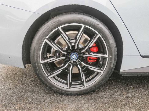 Certified 2023 BMW i4 eDrive40 w/ M Sport Package image 8