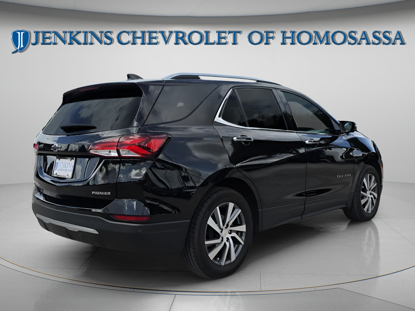 Used 2024 Chevrolet Equinox Premier FWD image 5