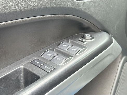 Used 2022 Chevrolet Colorado ZR2 image 18