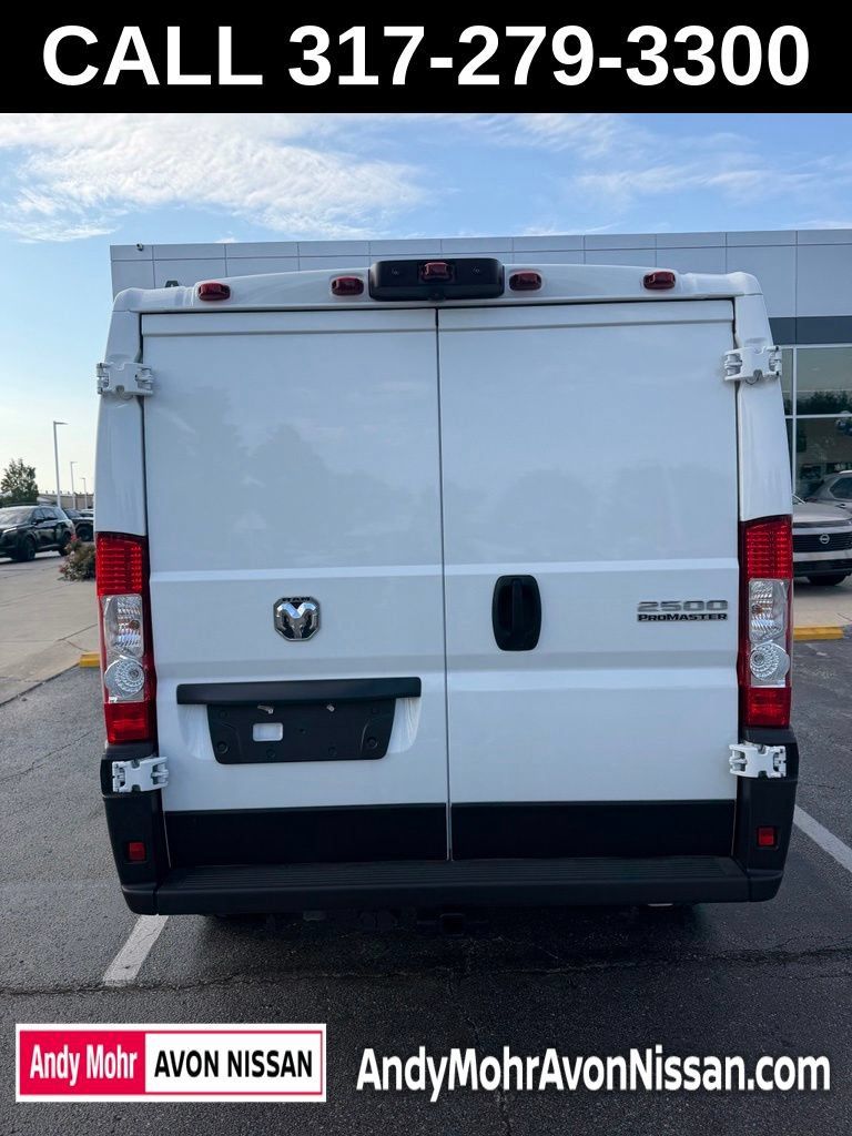 Used 2025 RAM ProMaster 2500 w/ Convenience Group FWD image 4