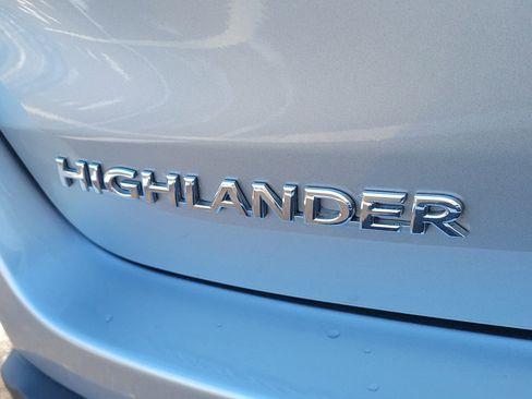 Used 2019 Toyota Highlander XLE image 6