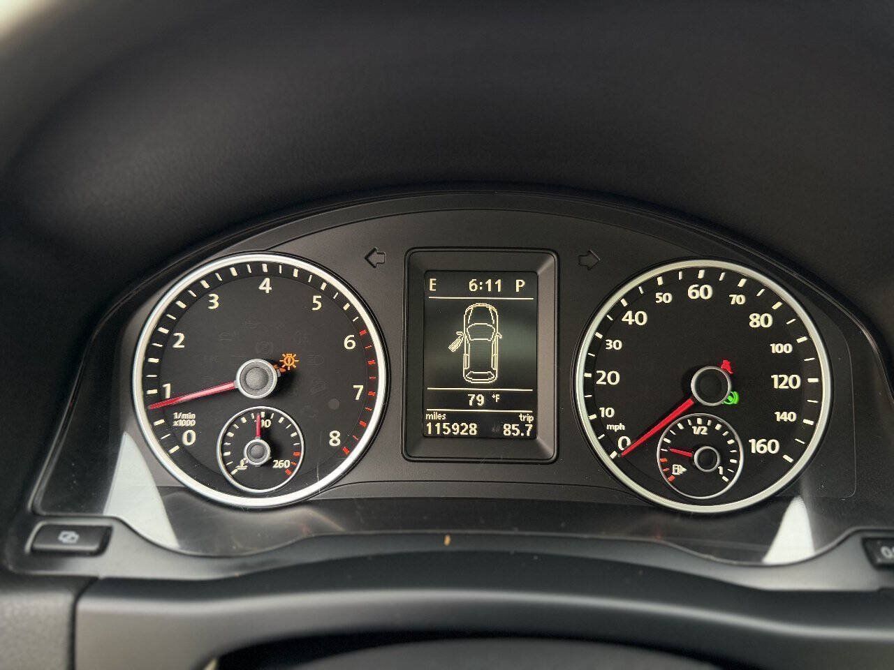 Used 2012 Volkswagen Tiguan SEL AWD/4WD image 10