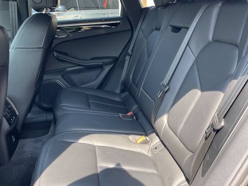 Used 2025 Porsche Macan AWD/4WD image 12