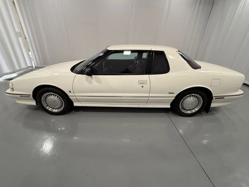 Used 1990 Oldsmobile Toronado Trofeo image 8