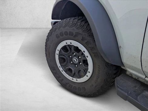 Used 2022 Ford Bronco Black Diamond w/ Sasquatch Package image 10