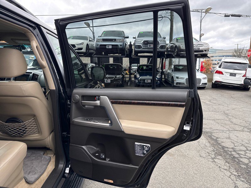 Used 2011 Toyota Land Cruiser AWD/4WD image 13
