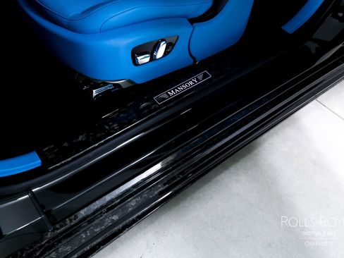 Used 2025 Rolls-Royce Spectre Black Badge w/ Spectre Enhancement Package image 19