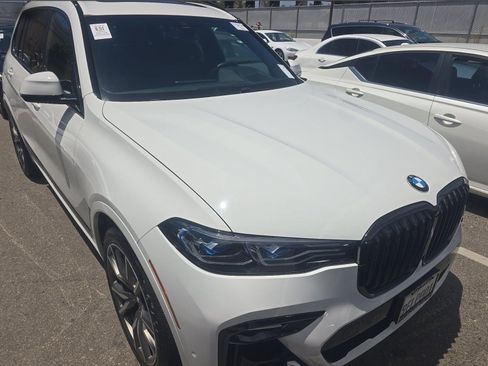 Used 2020 BMW X7 M50i w/ Executive Package AWD/4WD image 4