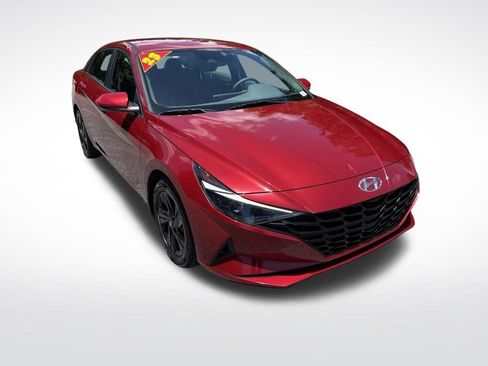 Used 2023 Hyundai Elantra SEL FWD image 3