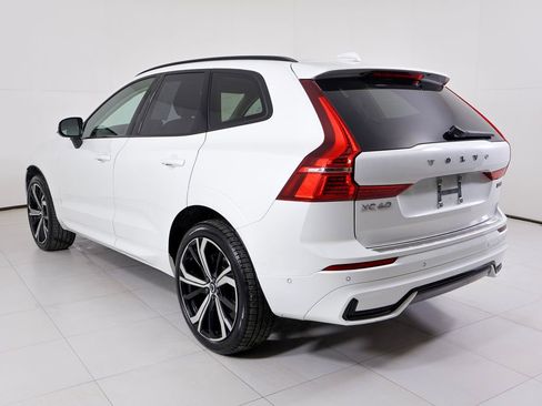 Used 2025 Volvo XC60 B5 Ultra w/ Protection Package Premier image 3
