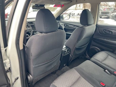 Certified 2020 Nissan Rogue S image 10