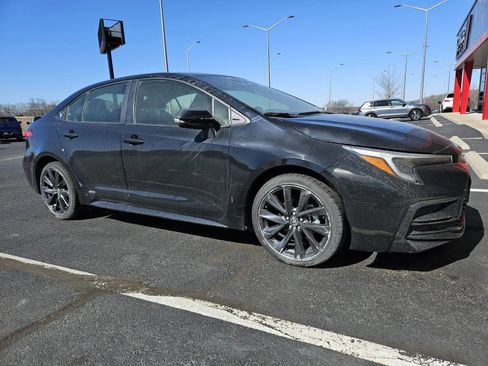 Used 2023 Toyota Corolla SE w/ Carpet Mat Package (TMS) image 5