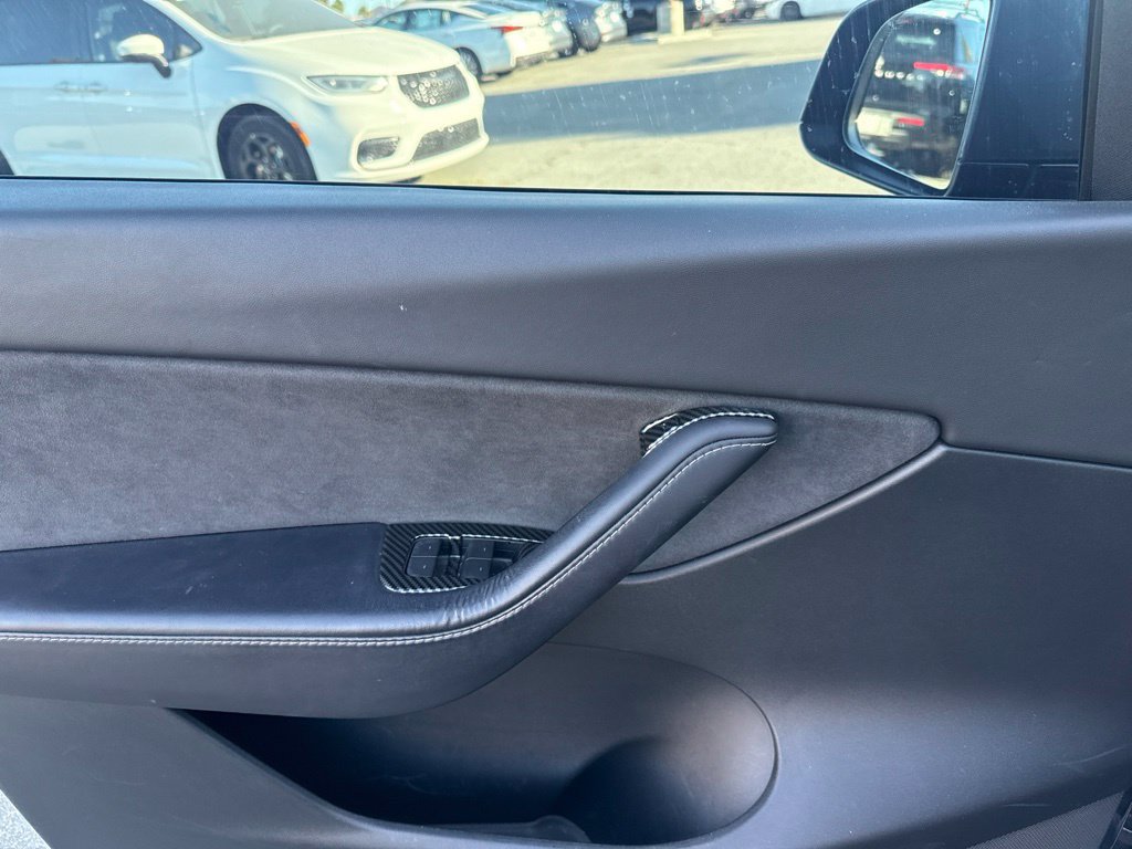 Used 2022 Tesla Model Y Performance AWD/4WD image 19