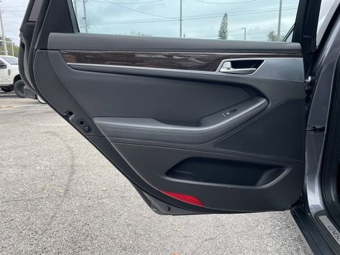 Used 2015 Hyundai Genesis 3.8 image 42