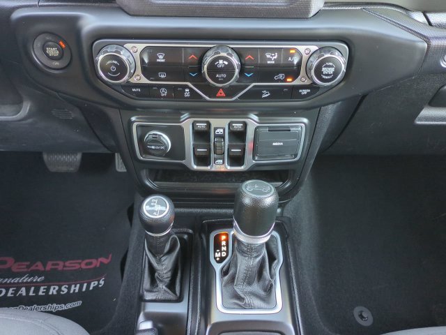 Used 2018 Jeep Wrangler Unlimited Sport S AWD/4WD image 19