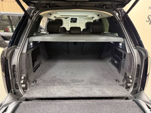 Used 2025 Land Rover Range Rover SE AWD/4WD image 27