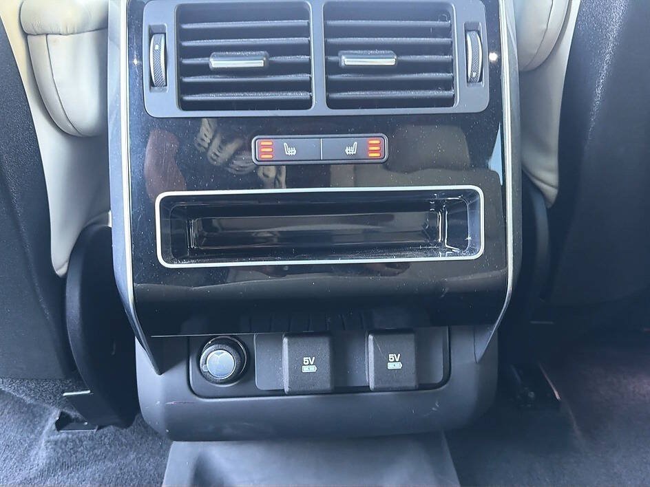 Used 2019 Land Rover Range Rover Sport HSE AWD/4WD image 18