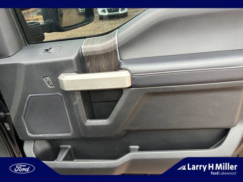 Used 2021 Ford F250 Lariat image 16