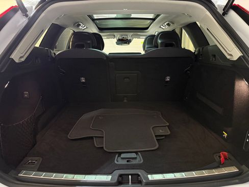 Used 2018 Volvo XC60 T5 Inscription w/ Convenience Package image 38