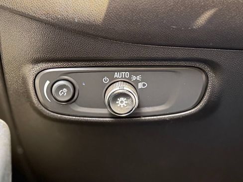 Used 2023 Chevrolet Equinox LT AWD/4WD image 18