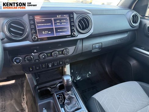 Used 2020 Toyota Tacoma TRD Off-Road w/ Technology Package AWD/4WD image 21