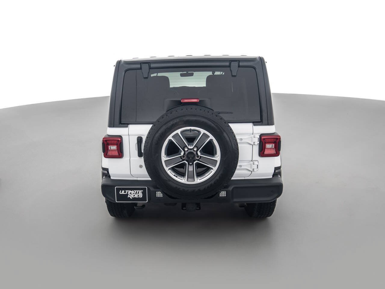 Used 2018 Jeep Wrangler Unlimited Sahara AWD/4WD image 6