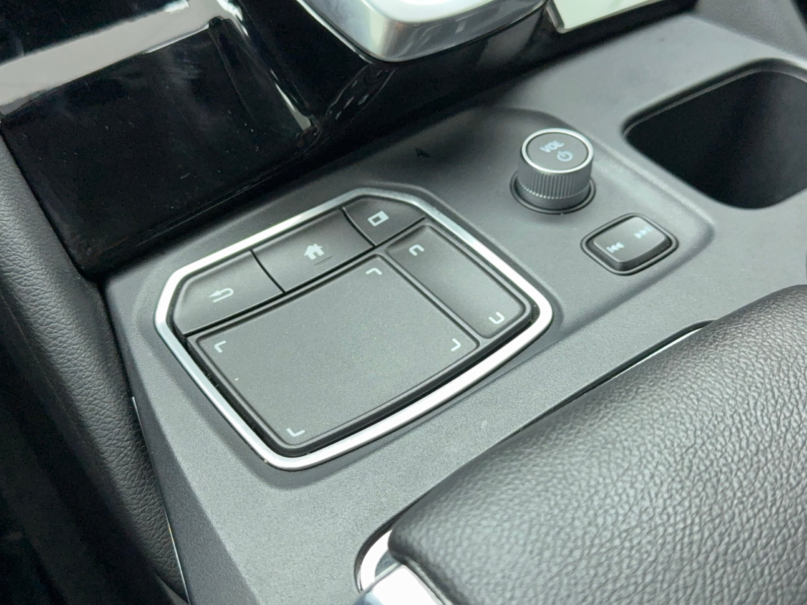 Used 2022 Acura MDX FWD image 29