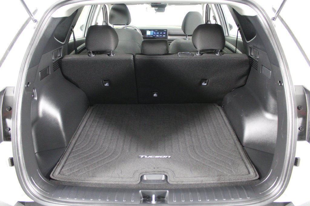 Used 2026 Hyundai Tucson SE FWD image 17